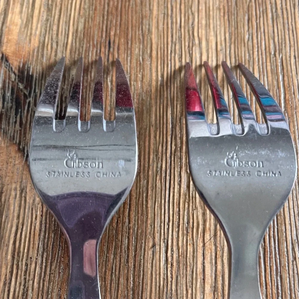 Gibson Casual Living Stainless Steel Black Riveted Handle Forks Set of 2